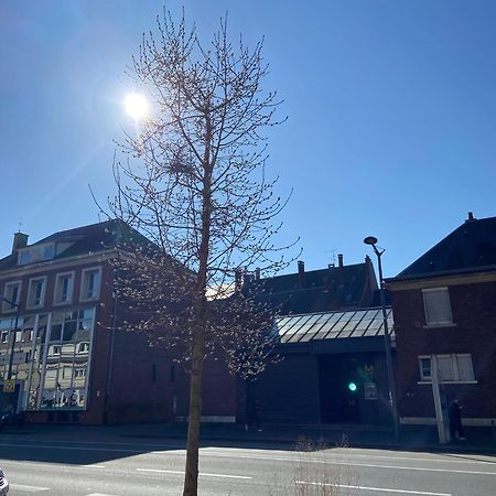 2 Chambres Hyper Centre Avec Place De Parking Et Wifi Amiens Luaran gambar
