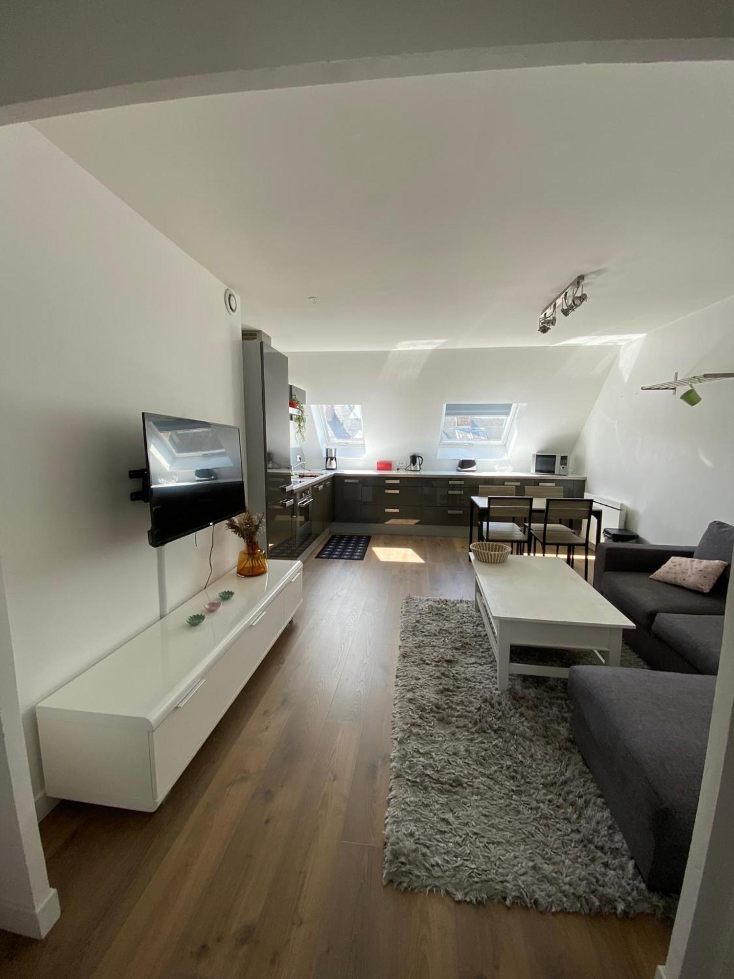 2 Chambres Hyper Centre Avec Place De Parking Et Wifi Amiens Luaran gambar